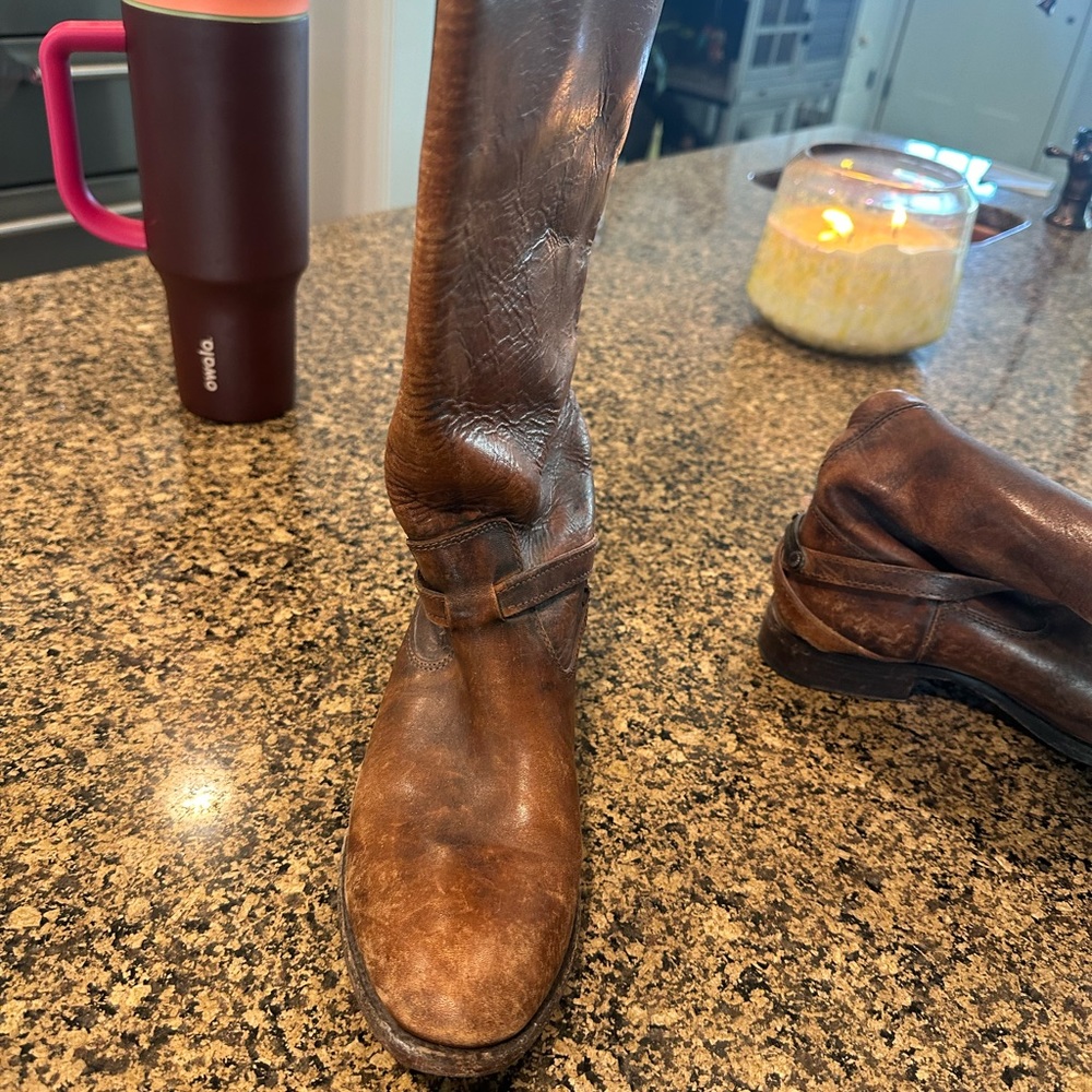 Frye distressed leather riding boot. Size 7.